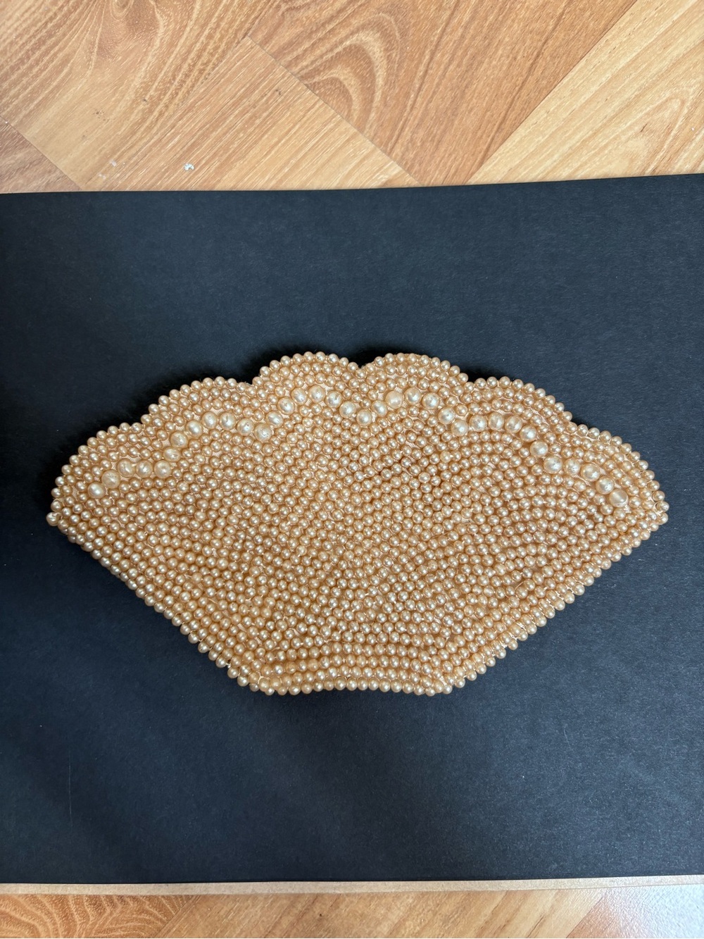 Vintage Pearl Beaded Shell Clutch/Coin Purse